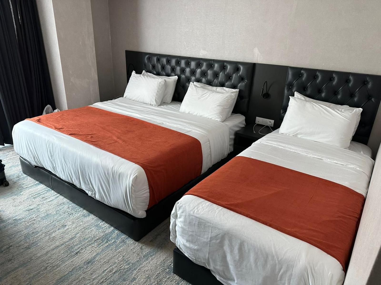 M 1 T Hotel Τυφλίδα Εξωτερικό φωτογραφία