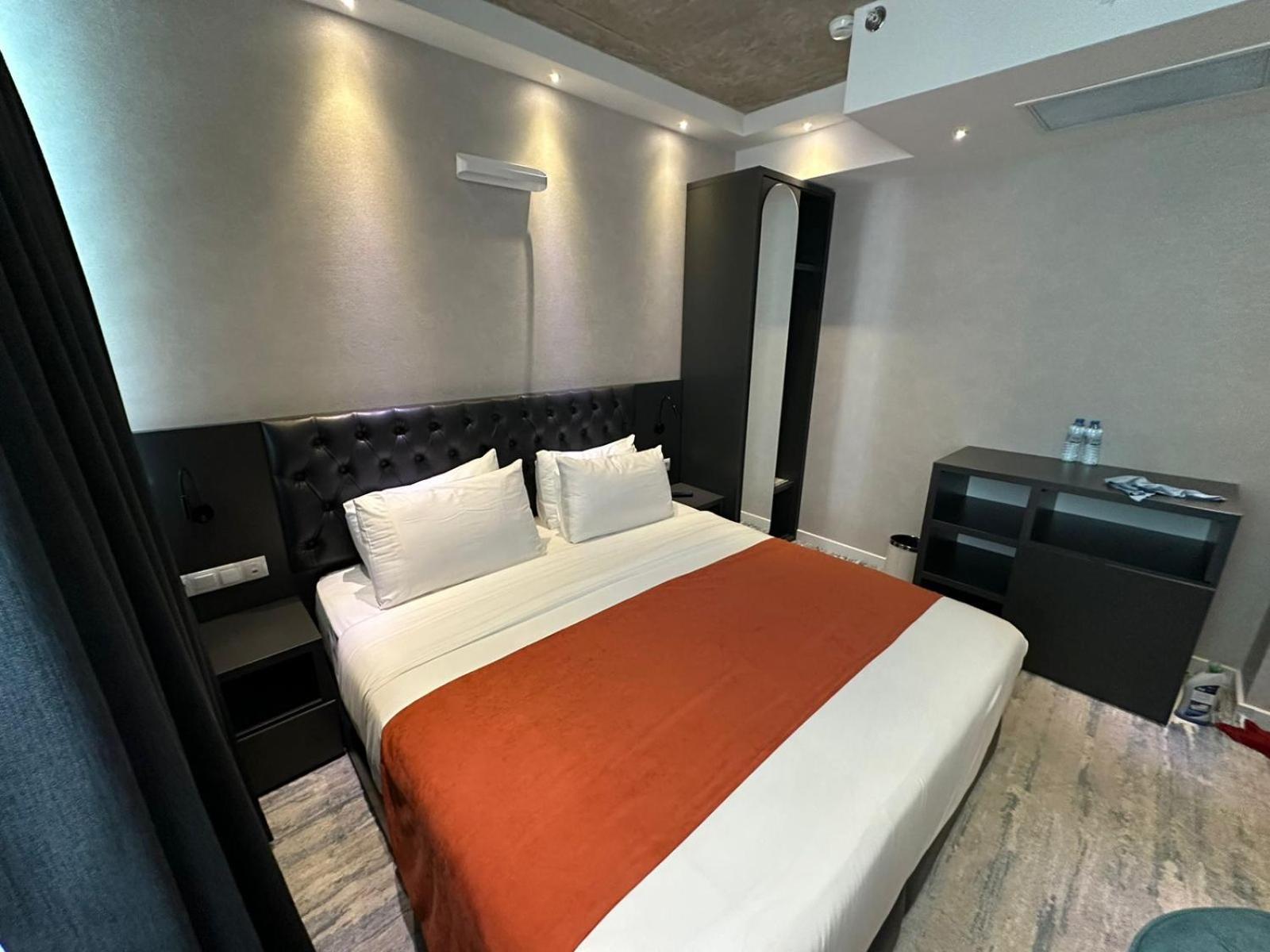 M 1 T Hotel Τυφλίδα Εξωτερικό φωτογραφία
