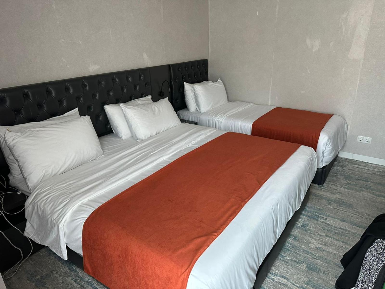 M 1 T Hotel Τυφλίδα Εξωτερικό φωτογραφία