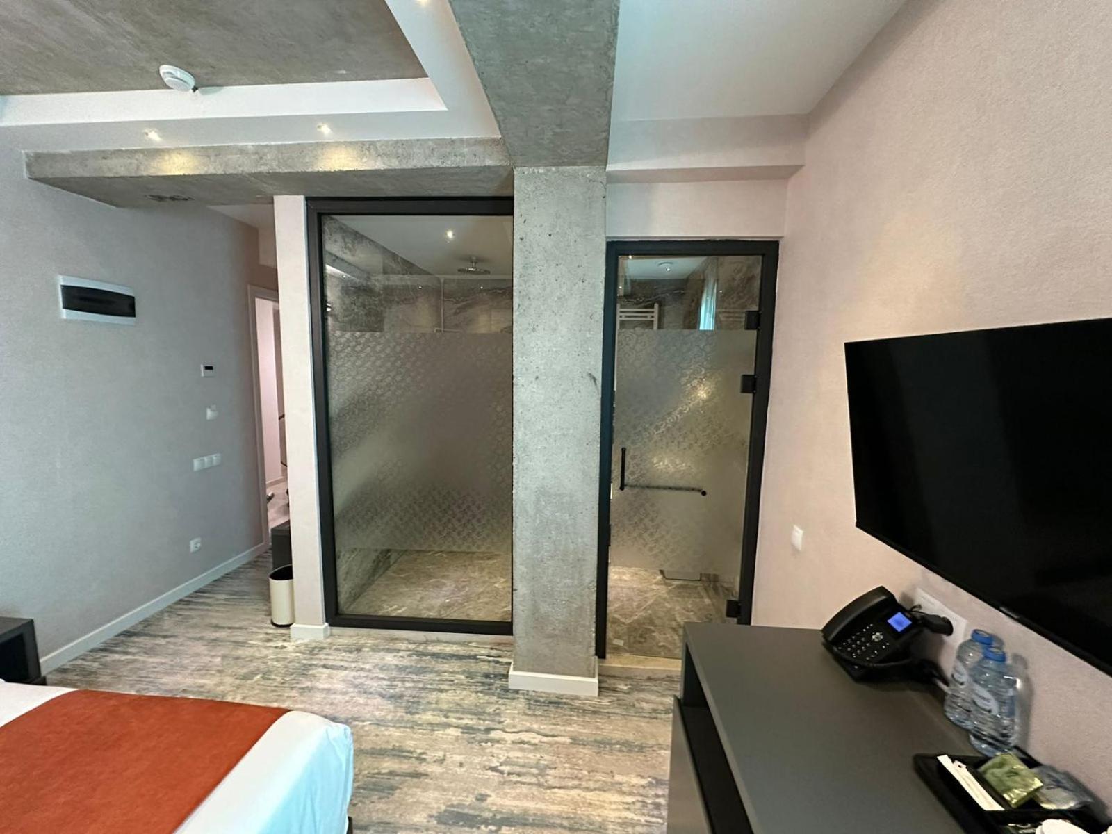 M 1 T Hotel Τυφλίδα Εξωτερικό φωτογραφία