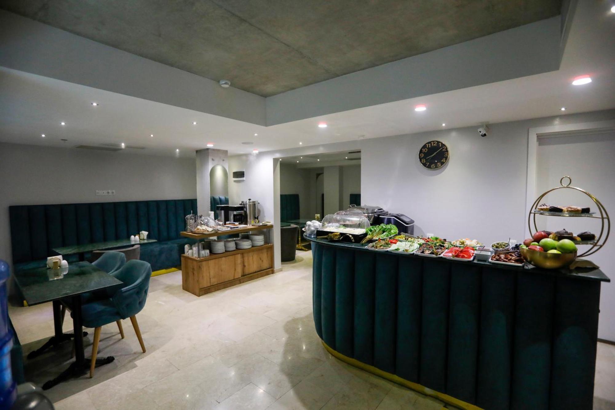 M 1 T Hotel Τυφλίδα Εξωτερικό φωτογραφία
