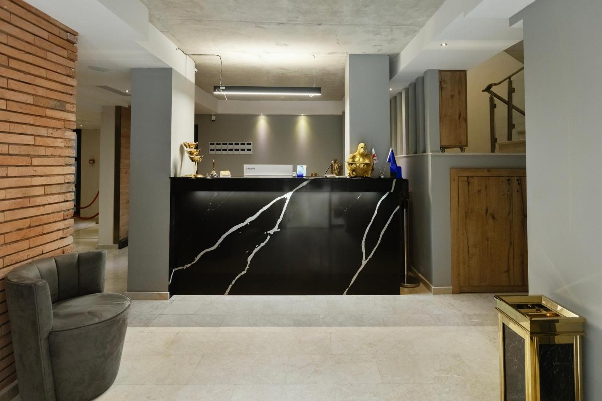 M 1 T Hotel Τυφλίδα Εξωτερικό φωτογραφία