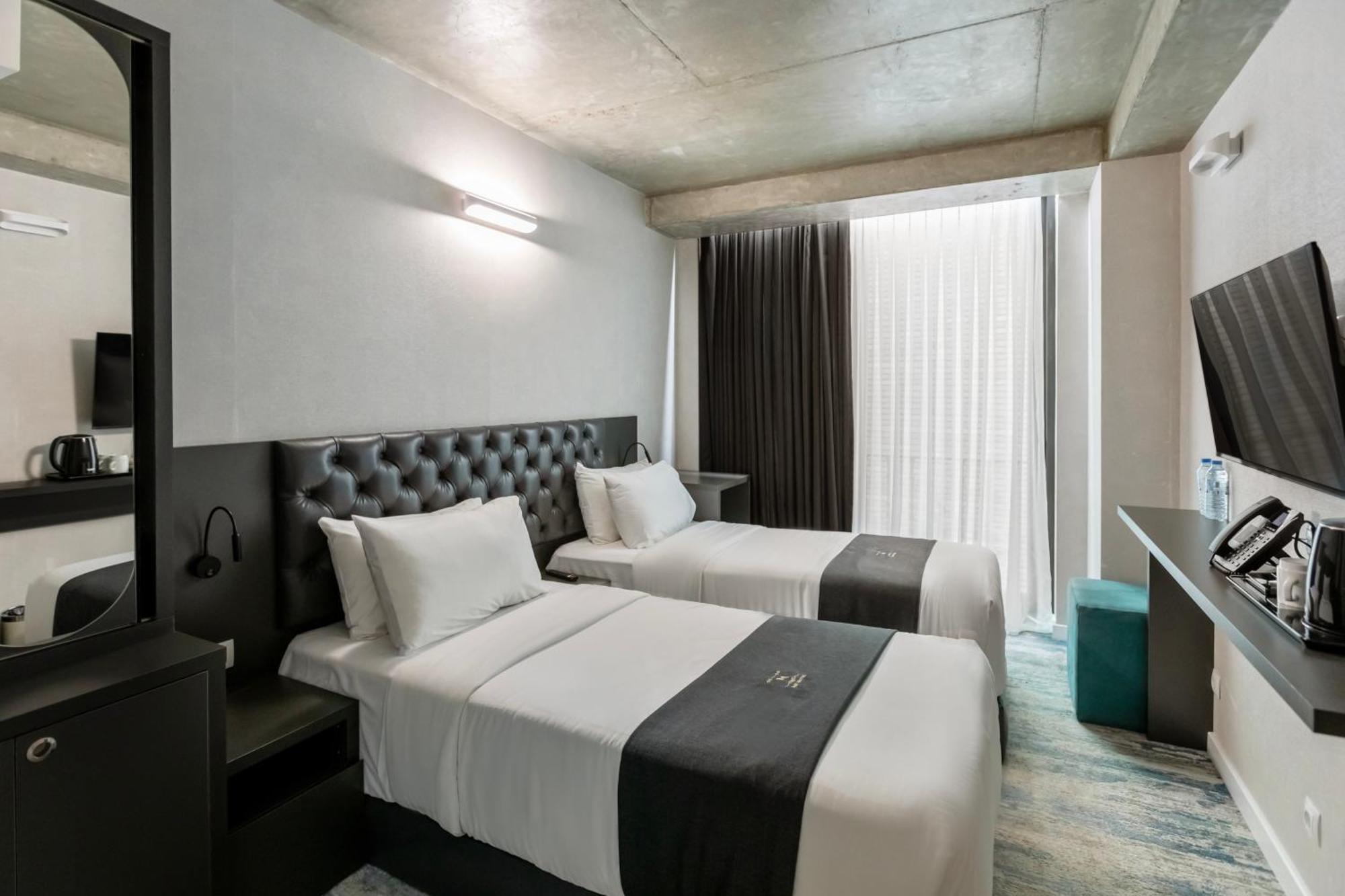 M 1 T Hotel Τυφλίδα Εξωτερικό φωτογραφία