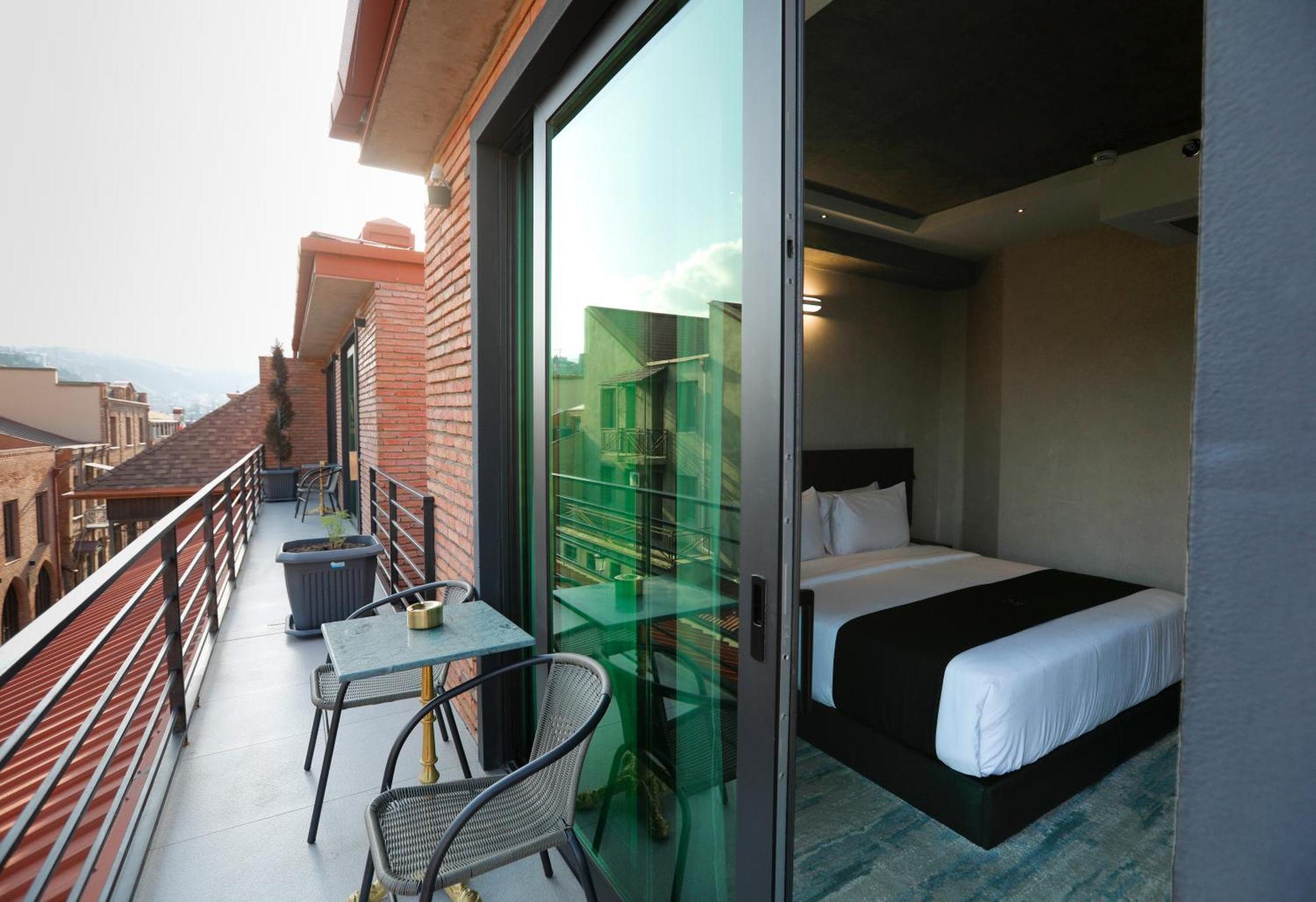 M 1 T Hotel Τυφλίδα Εξωτερικό φωτογραφία
