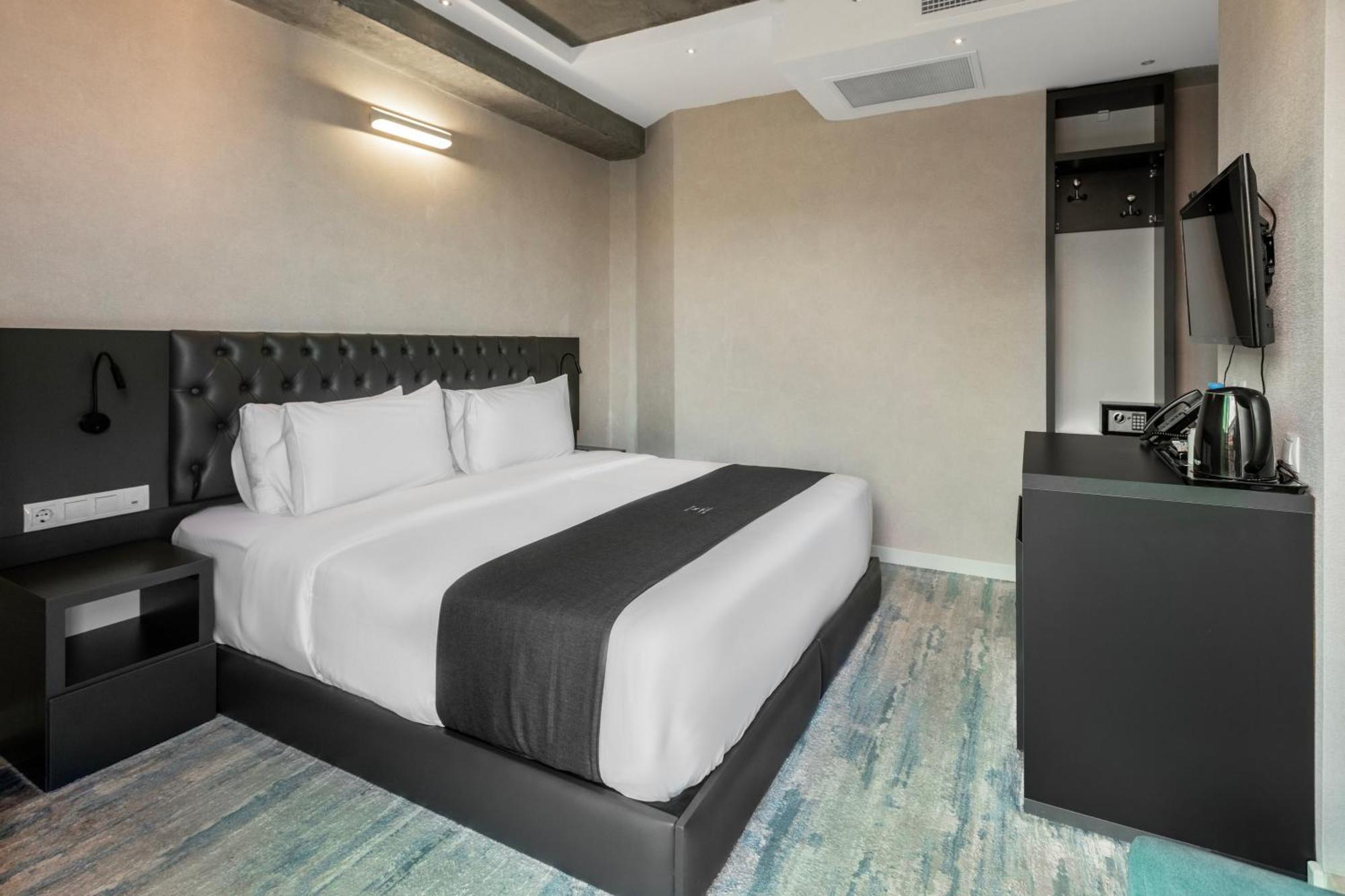 M 1 T Hotel Τυφλίδα Εξωτερικό φωτογραφία