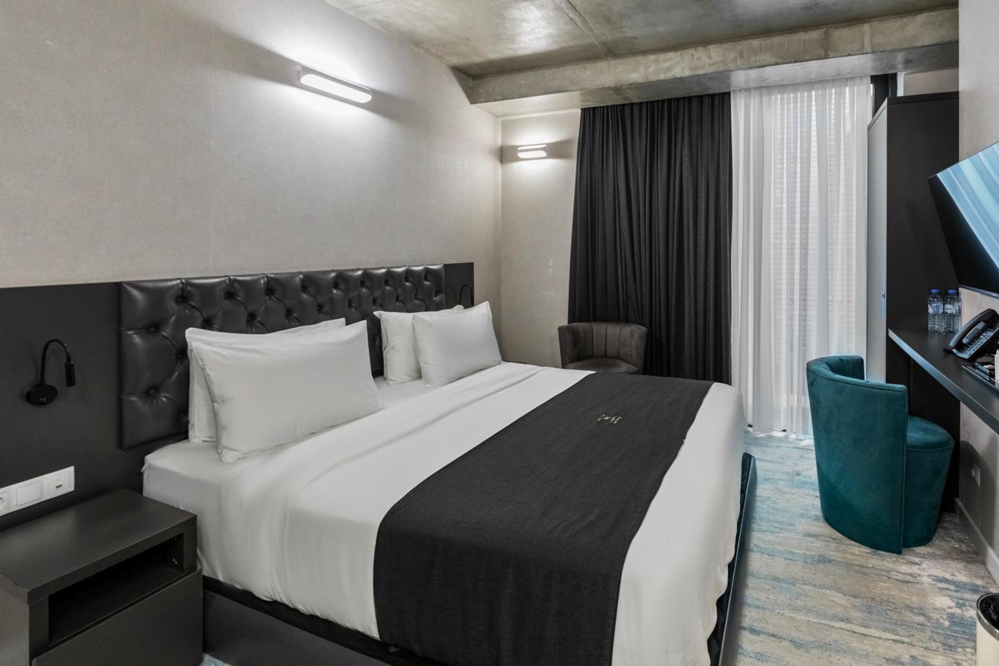 M 1 T Hotel Τυφλίδα Εξωτερικό φωτογραφία